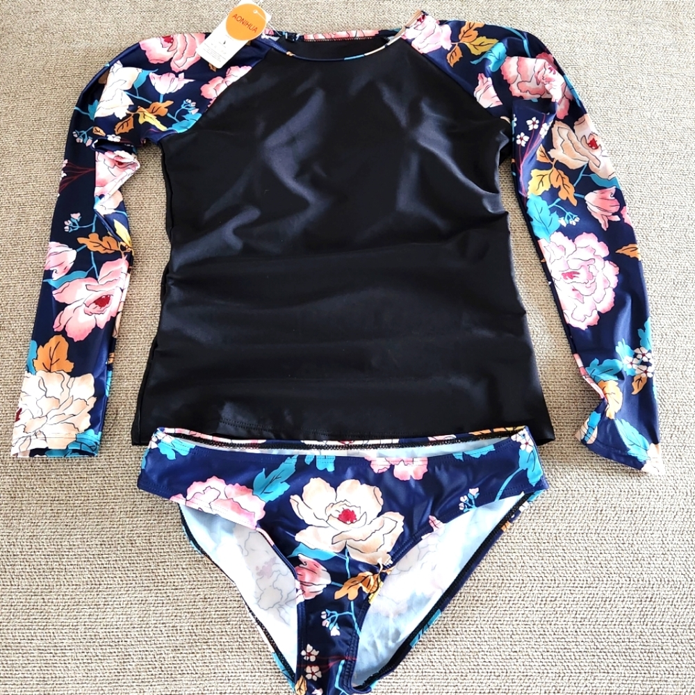 NWT DIVING 2-PIECE SWIMSUIT WITH UV PROTECTION